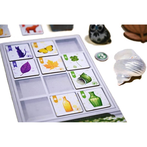 [LP1KVQK01] The Whatnot Cabinet Board Game