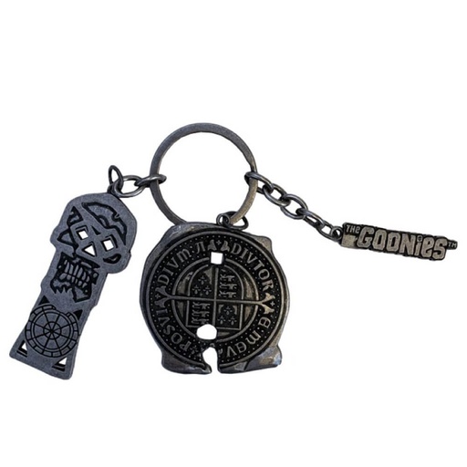 [IC8HSKX01] The Goonies CHS Keychain & Pin Set