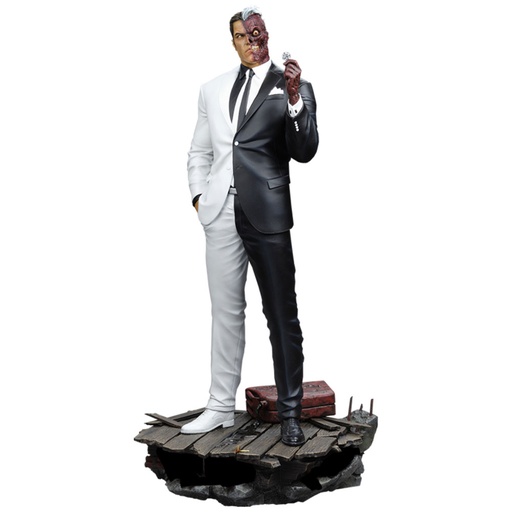 [IC14AVCR01] Batman Two Face 1:6 Scale Maquette